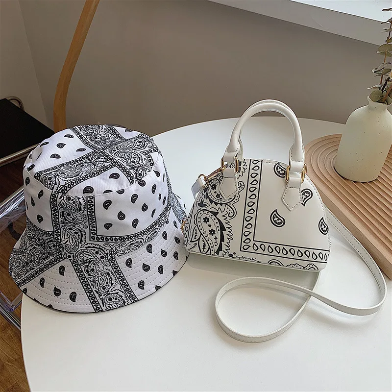 

2021 New Arrivals Pu Leather Chain Handbags Bucket Hat And Purse Set Designer Handbags Famous Brands Women Hand Bags, Customizable