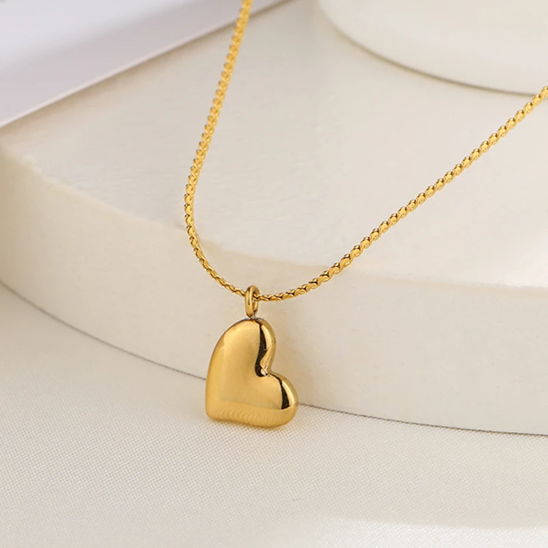 New design Personalized Stainless Steel Plated 18K Gold Simple Love Peach Heart Necklace