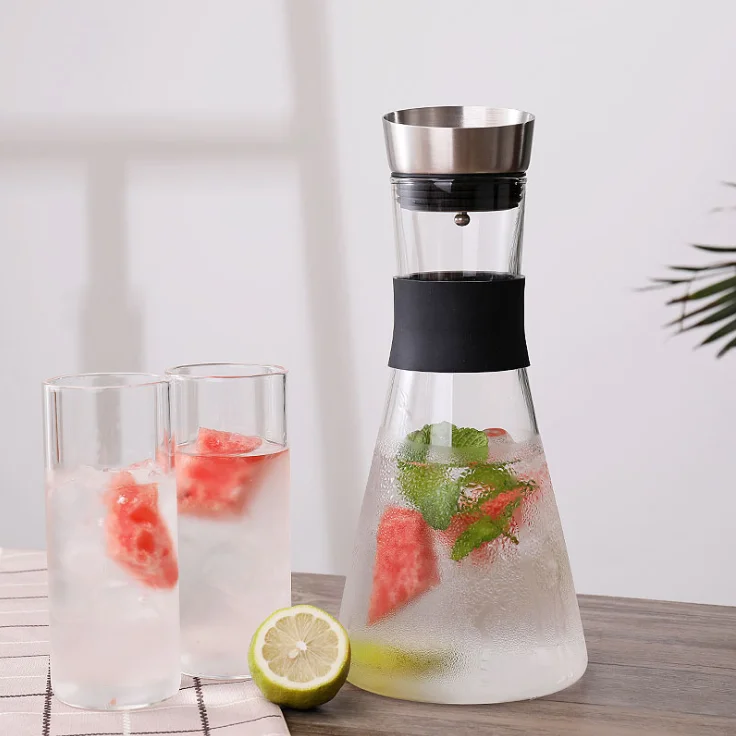 

1.5L Borosilicate Glass Water Juice Carafe, Stainless Steel Lid and BPA Free Silicone Neck