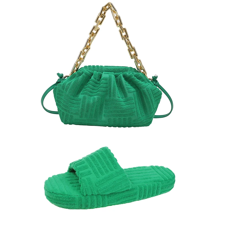 

2023 Designer Fur Shoes and Bags Set for Women Furry Purse Slippers Shoes Matching Bag Set Women Cloud Handbags