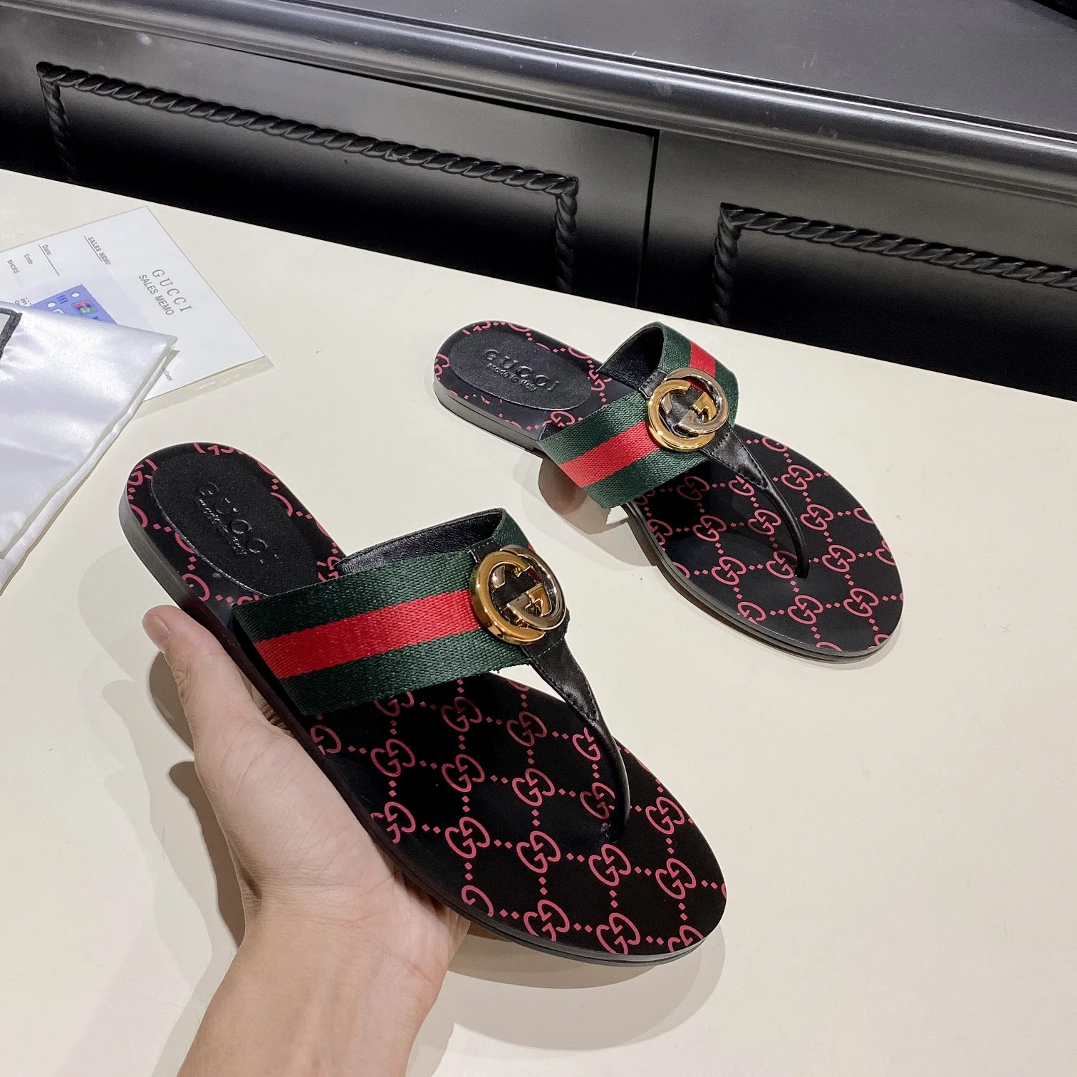 

2022brand l-style slippers European and American Foreign trade large size luxury flat slippers