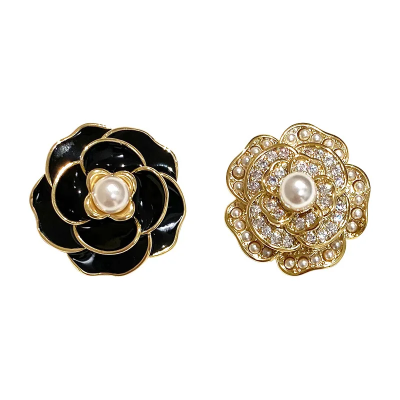 

The flowers charms earrings jewelry trends for women Spring 2021