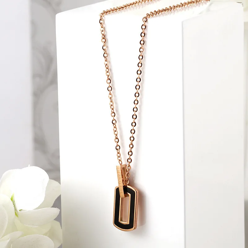 

Fashion LUCKY Clasp Black Frame Titanium Steel Pendant Necklace Geometric Rose Gold Valentine's Day Gift Necklace