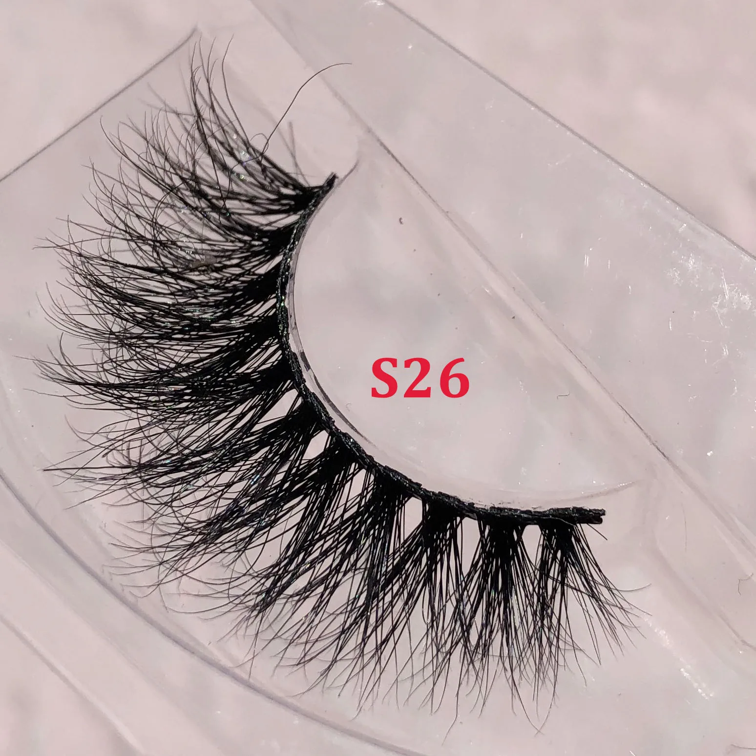 

iShero natural lashes wispy light weight 3D mink eyelash false eyelashes with eyelashes box packaging, Black