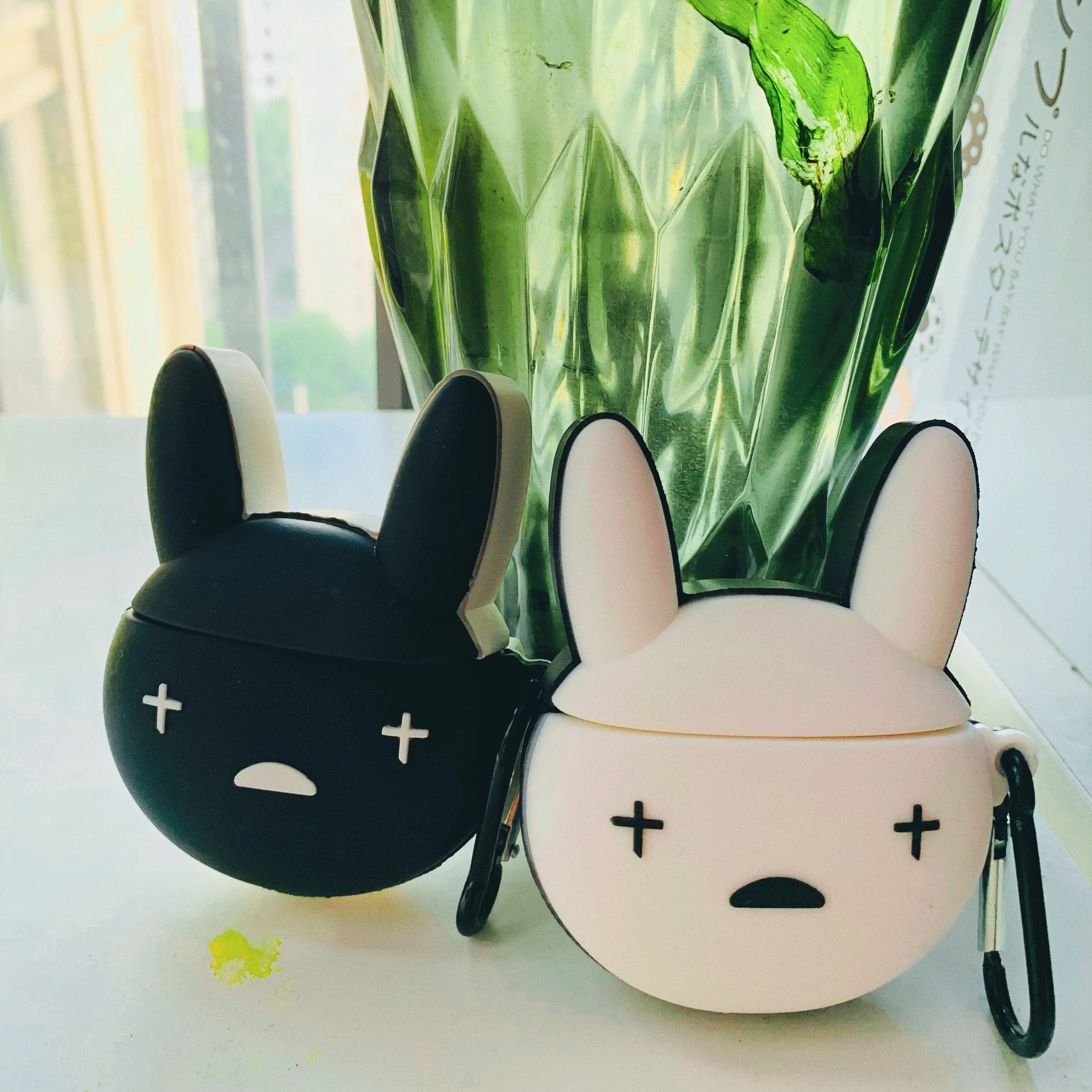 

2021 Fashion Bad Bunny Rabbit Silicone Earphone Case for Apple iPhone Airpods 12 Pro Kaws Cover Bag Headset Accessories, Multiple color