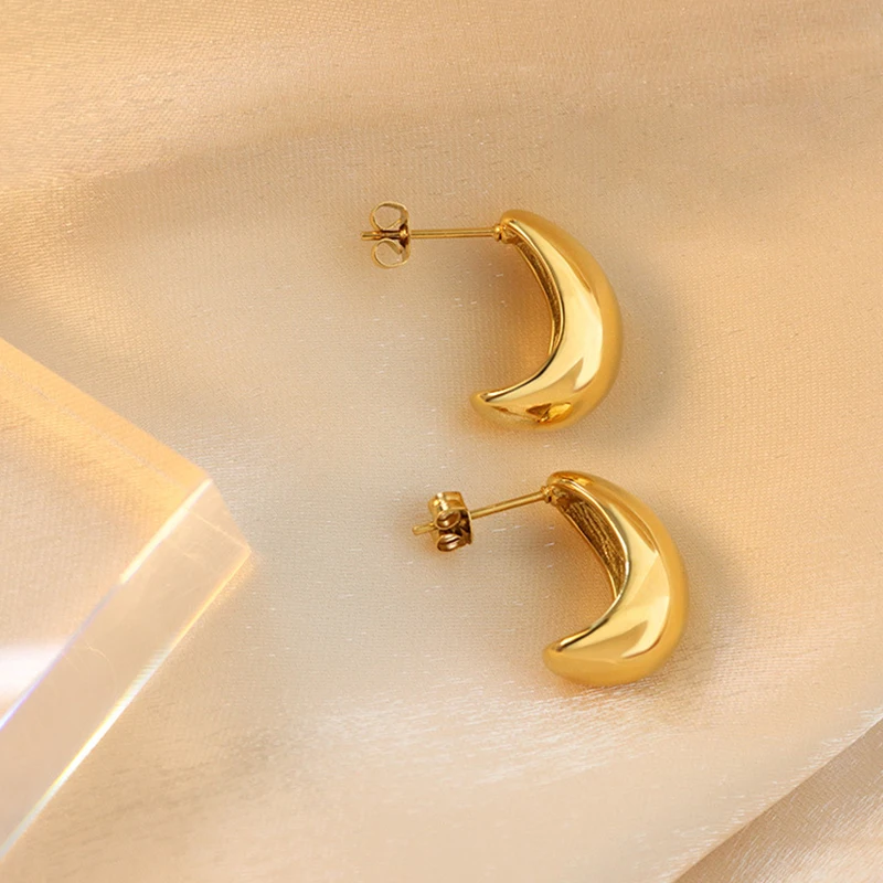 

C Shape Hollow Crescent Moon Hoop Earrings 18K Gold Plated Stainless Steel Earrings for Women Plain Vintage Minimalist Jewelry