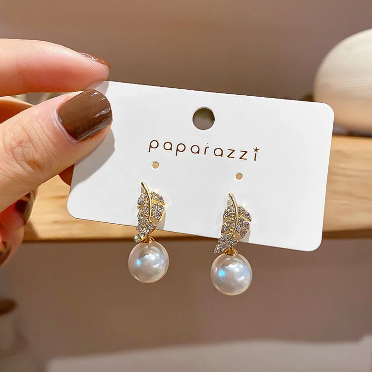 

2020 crystal leaf pearl womens dangle earrings