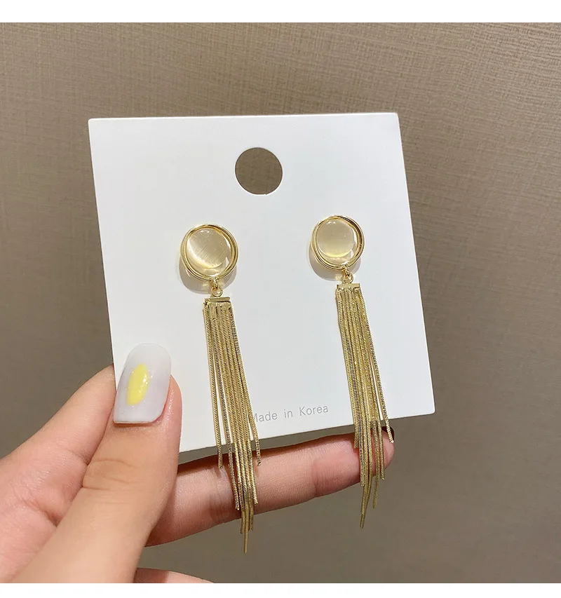 

OUYE Long Opal Tassel Earrings Female 925 Silver Needle Personality Light Luxury Drop Ear Alloy Jewelry Female, Golden/silver