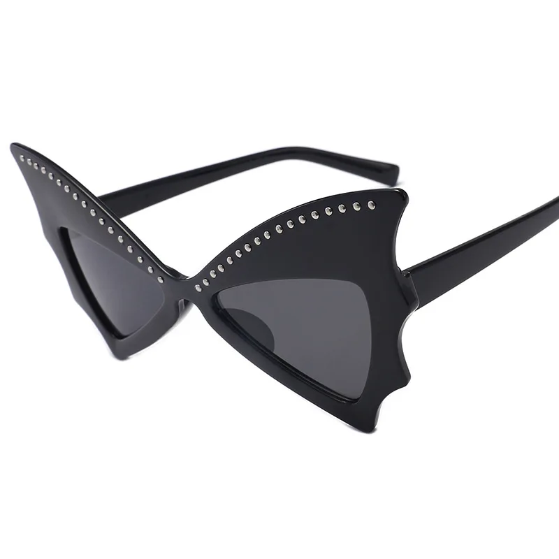 

2021 sunglasses oversized frame Rivets butterfly sunglass trendy fashion sun glasses women
