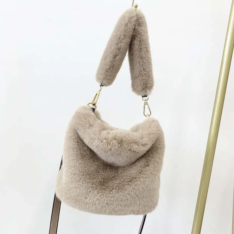 

2020 Winter Plush Crossbody Ladies Bucket Bag Faux Fur Purse Shoulder Bag Handbags for Women