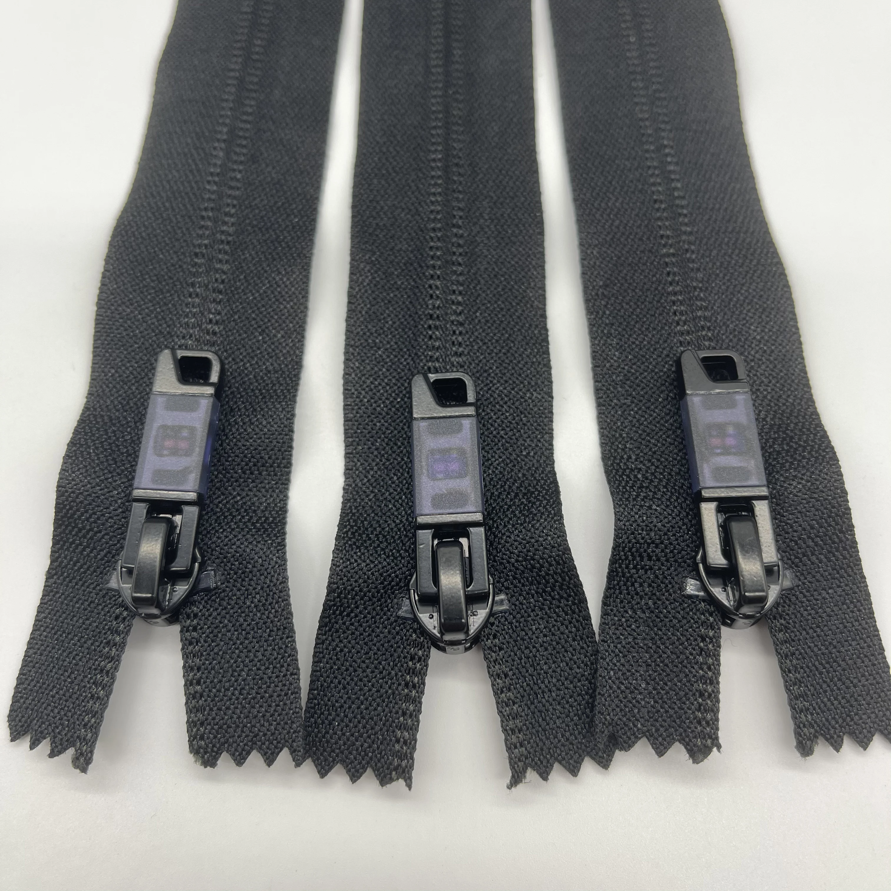 

Hot Sale High Quality Useful SAB Patent Plastic Bag Zipper For Jacket, Customize
