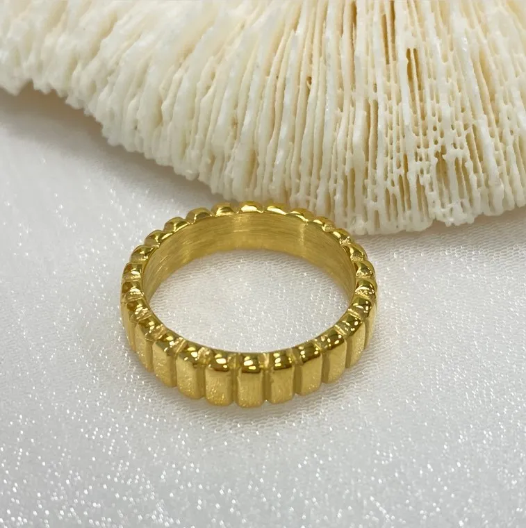 

Fashion Stainless Steel Rope Finger Ring Chunky Gold Ring Wide Band Twist Ring Statement for Women Jewelry, Gold color