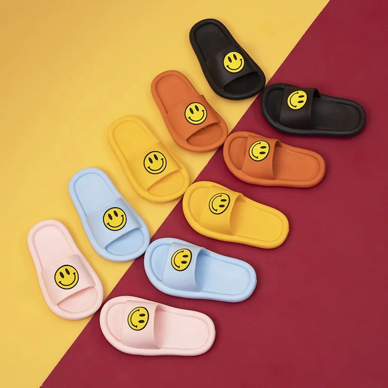 

Wholesale Tik Tok Children's Sandals Smiley Parent-child Indoor Cute Soft Bottom Non-slip Beach Bathroom Baby Home Slippers, Customized color