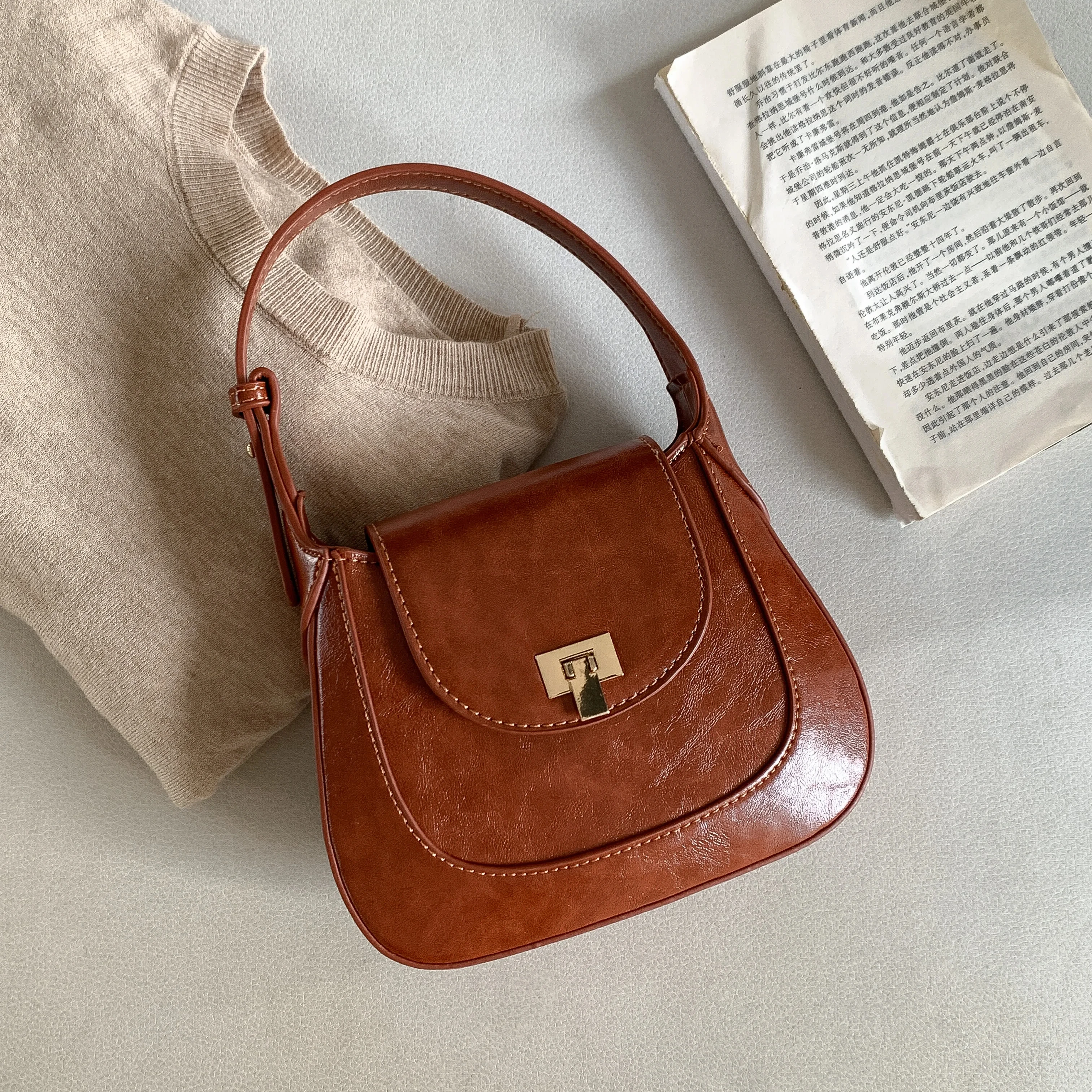 

Wholesale New Trend Crossbody Bags Vintage gold lock shoulder bag PU leather shell Handbag for Girls