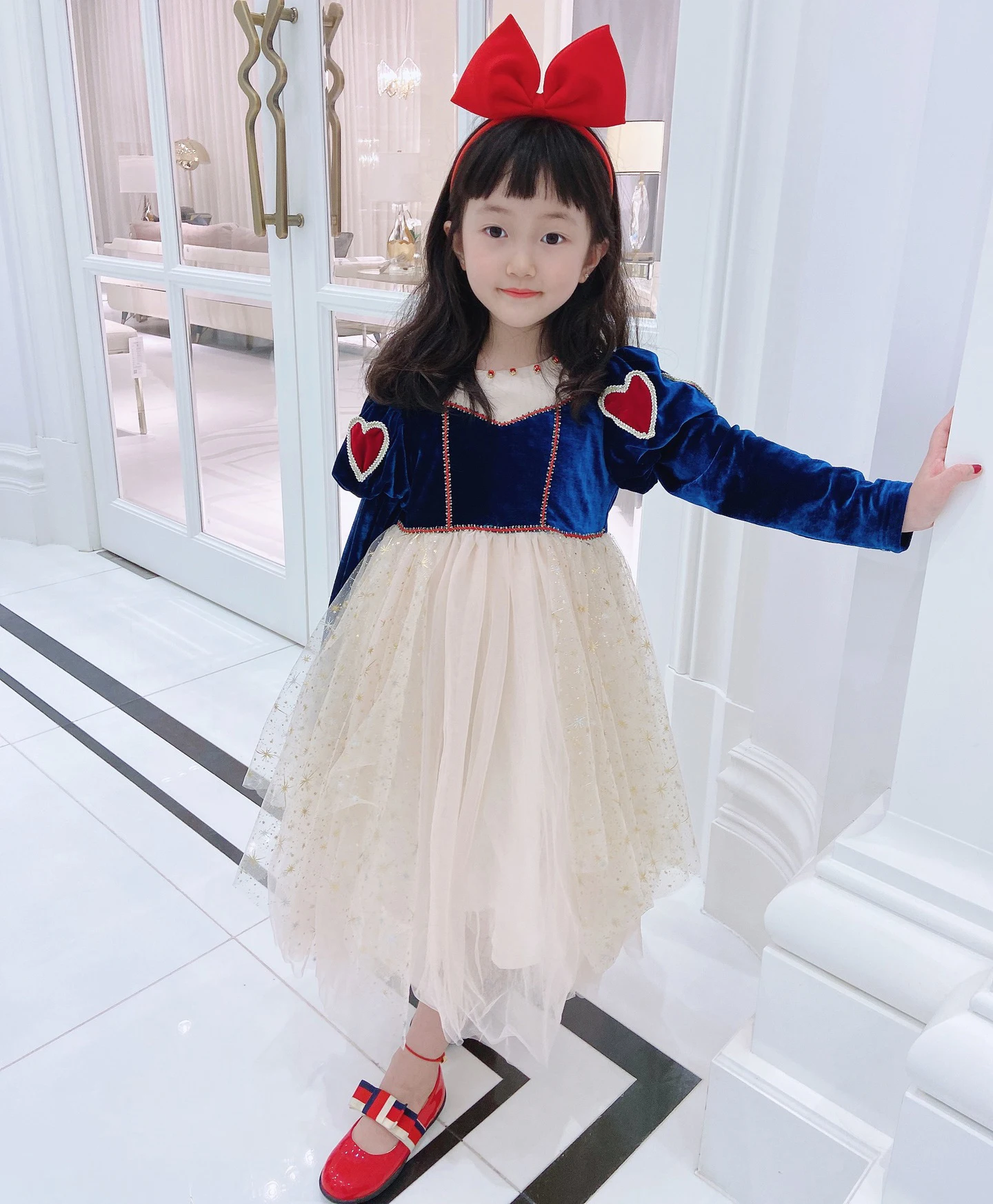 

Girls Princess Dress Velvet Puff Sleeve Cosplay Costume Halloween Performance Skirt