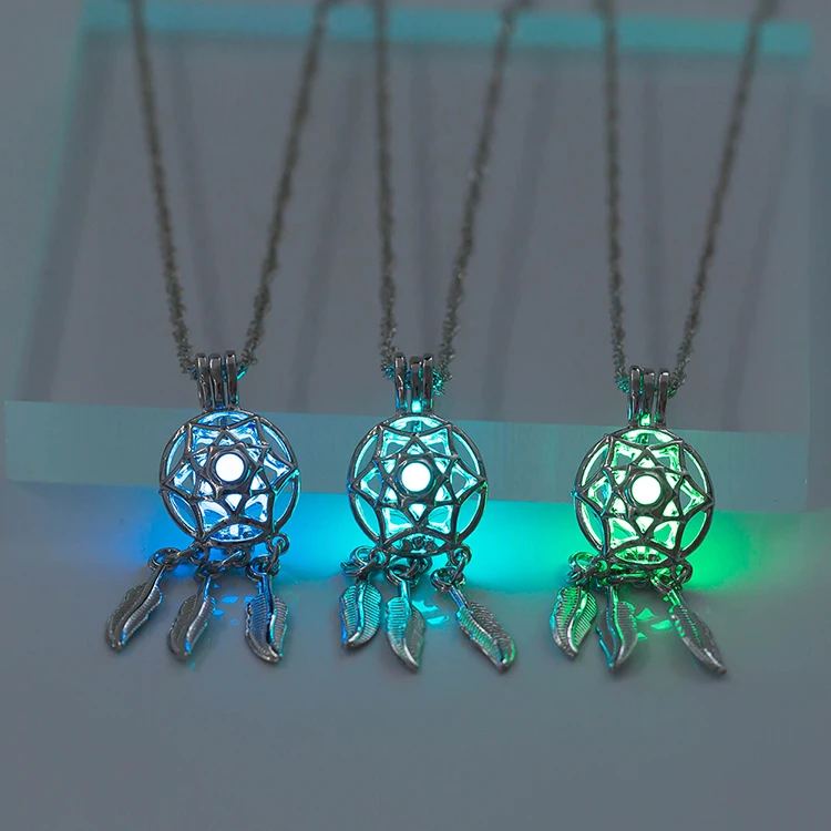 

Glow In The Dark Catch Dream Net Necklace For Women Men Fluorescent Luminous Sea Jewelry Halloween Gift