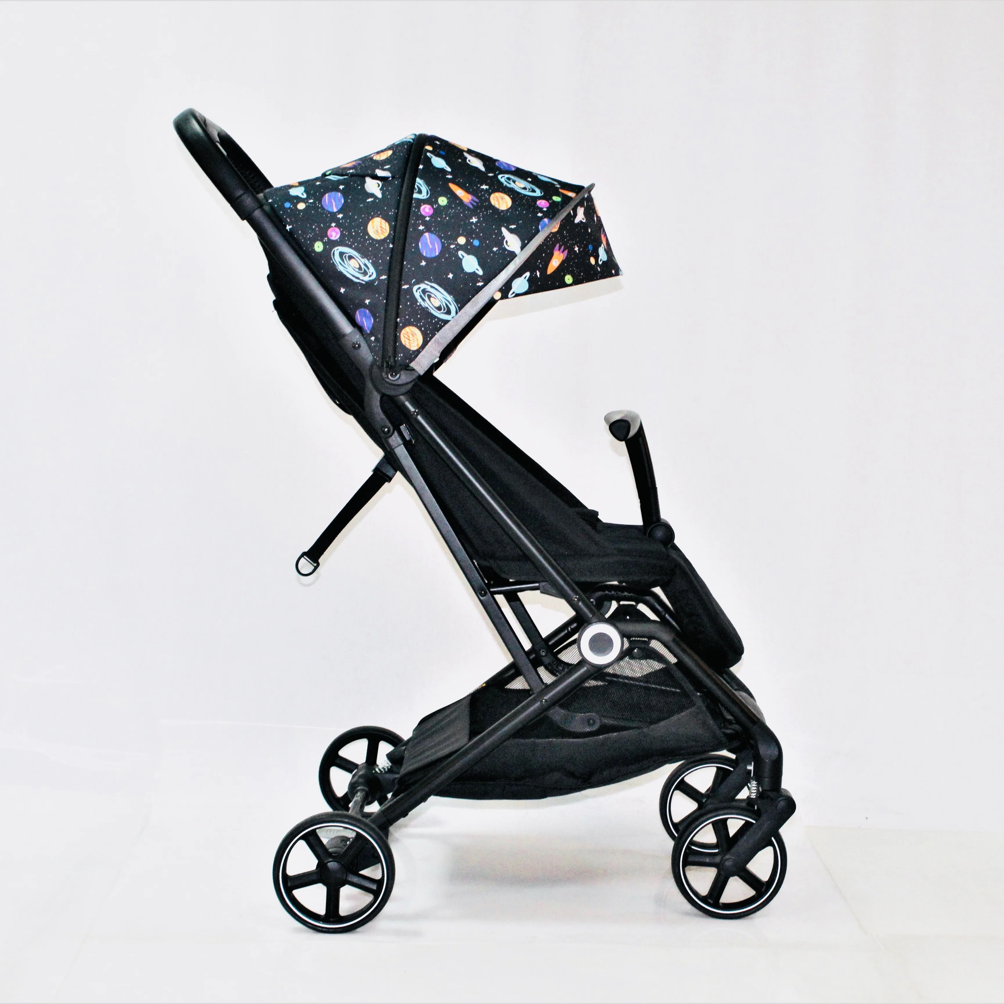 

Brightbebe compact luxury one-hand-fold lightweight travel buggy stroller easy auto folding
