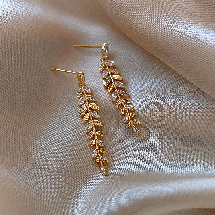 

pendant leaf statement earrings fashionable gold plated