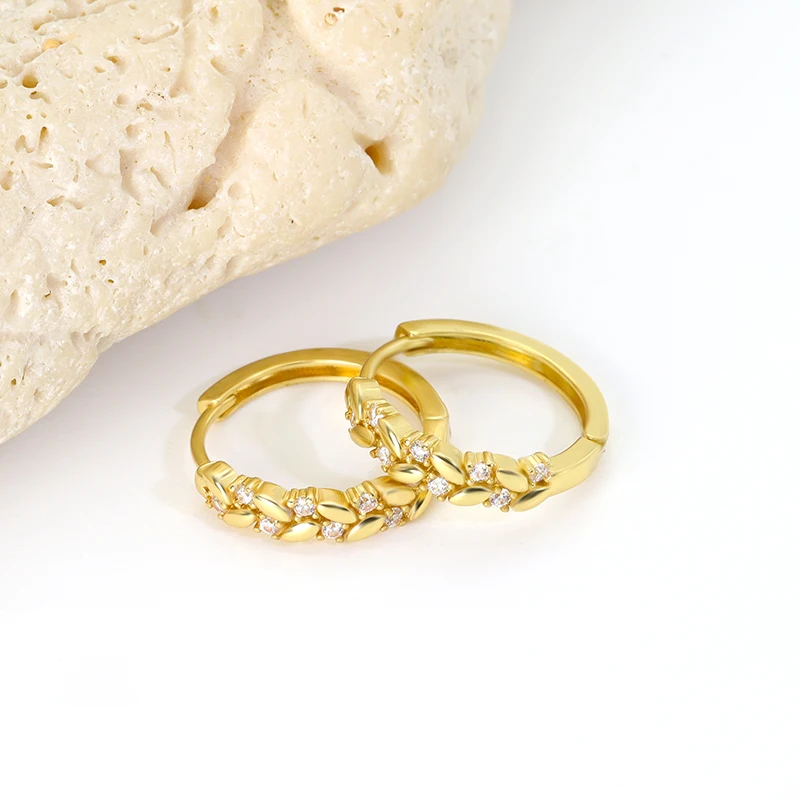 Fashion Novelty Unique 18k Gold Plated Wheat Zircon Hoop Huggie Earrings for Women