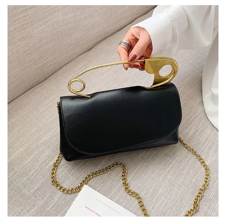 

Fashion brand Designer paperclip shape handle Chains flap women purse handbags crossbody bag