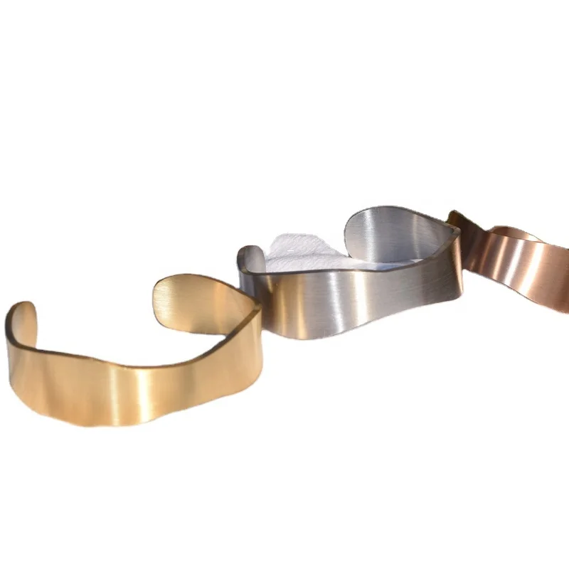 

2021 Trendy Hiphop Irregular Bracelet Stainless Steel Bangles Cuff Bangles 18k gold for Women Men