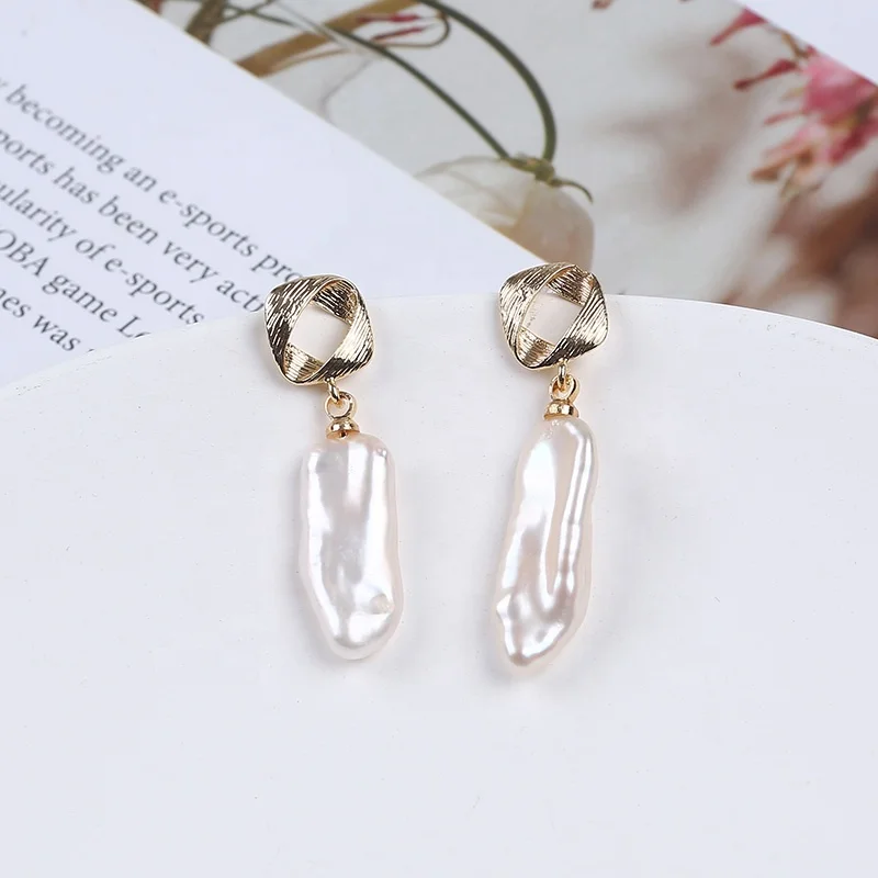 

7-8mm 2021 new fashion handmade natural freshwater biwa pearl earrings for woman wholesale, White