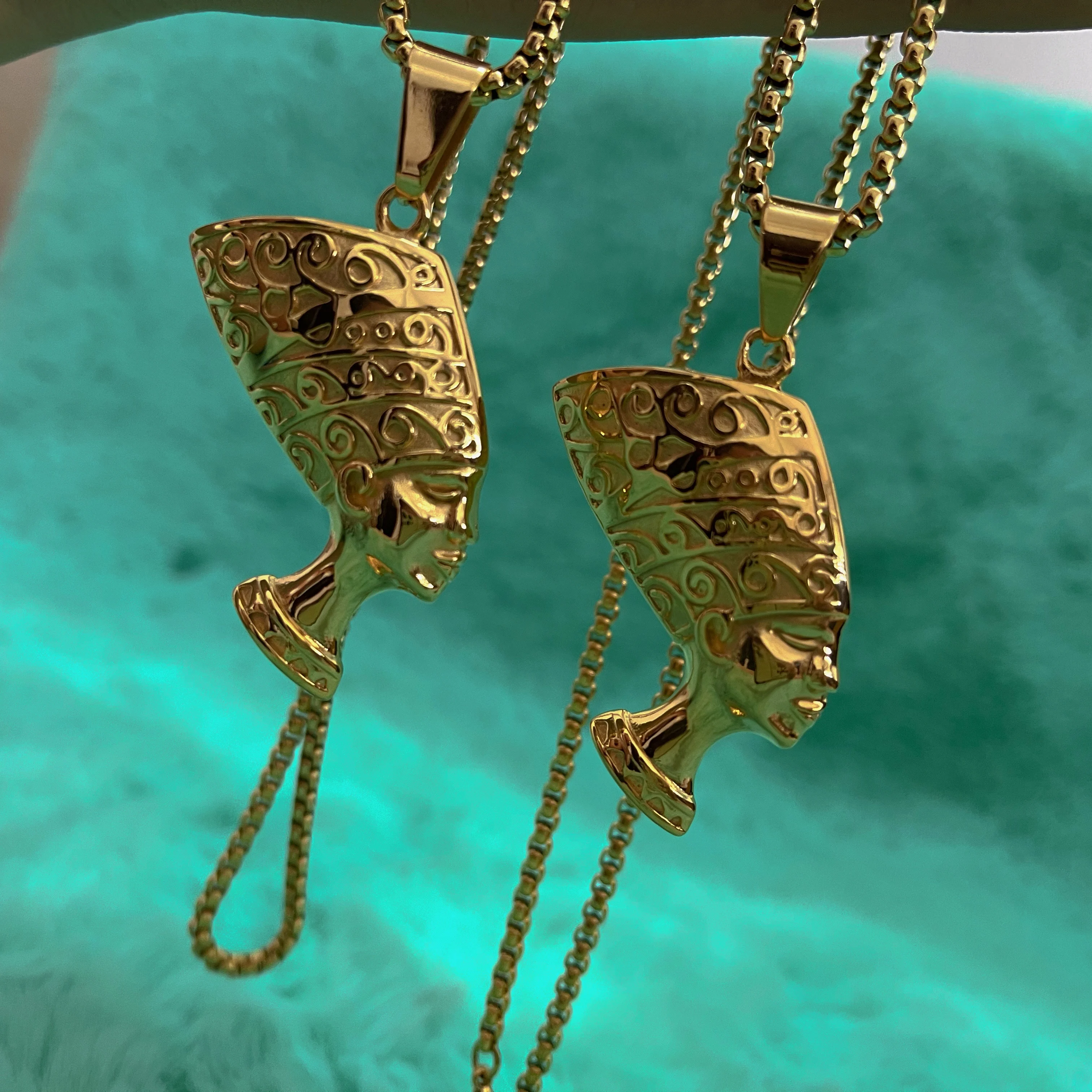 

Ancient Egyptian Queen Head Pendant Retro Personality Necklace, Picture