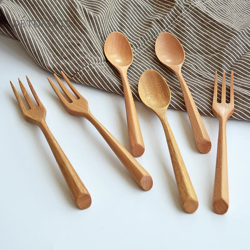 

Japanese Creative Triangle Handle Wooden Spoon And Fork Set dessert Wood Tableware, As picture show