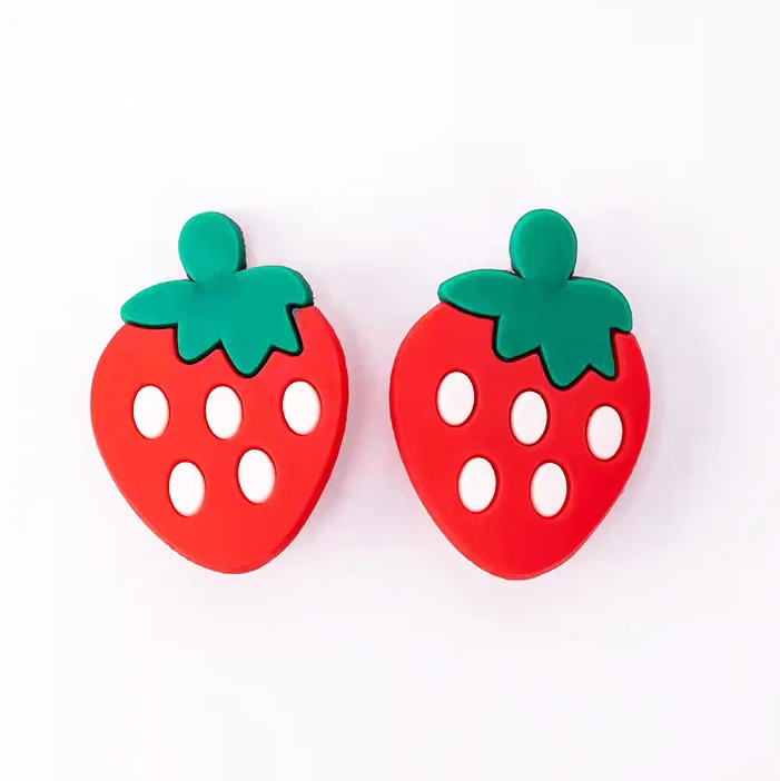 

2022 new trending soft pvc rubber cartoon strawberry pattern detachable hole hole shoes buckles for decoration