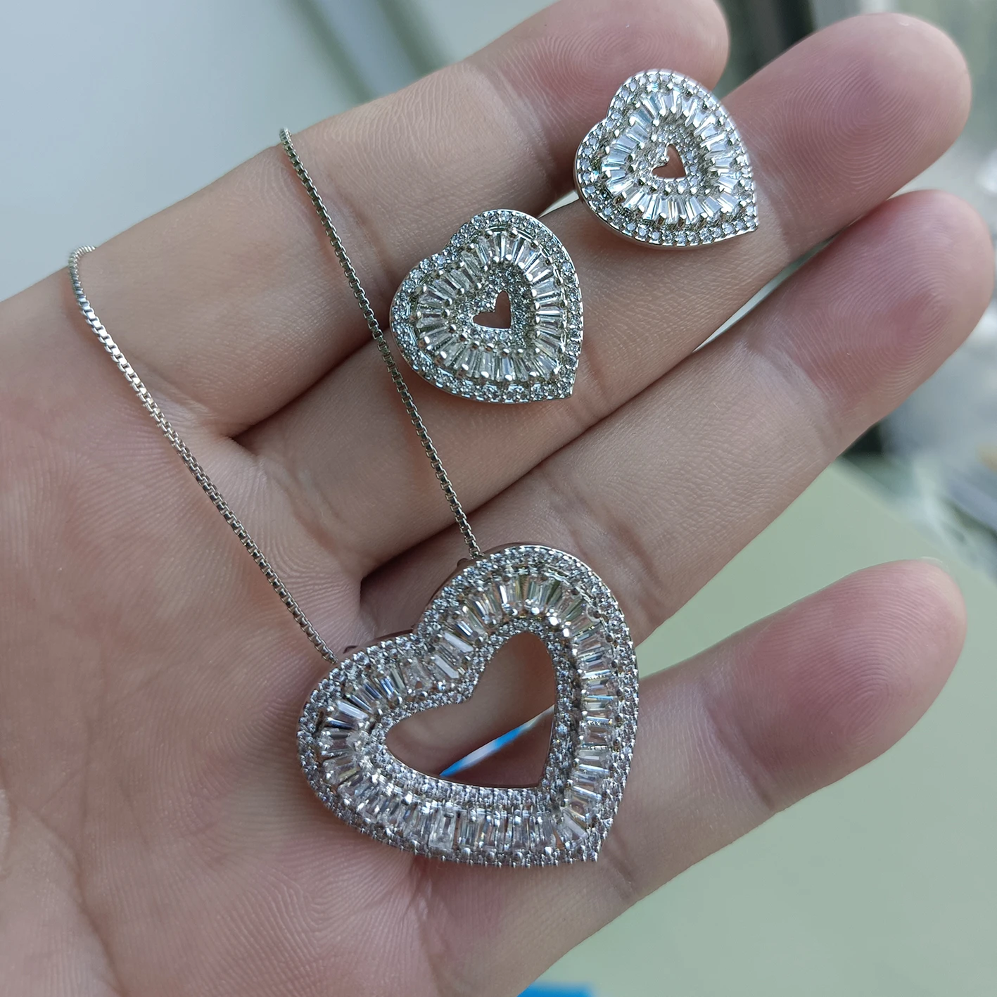 

wholesale foxi jewelry trend diamond iced out heart shaped Valentine's Day necklace jewelry 2020, Picture