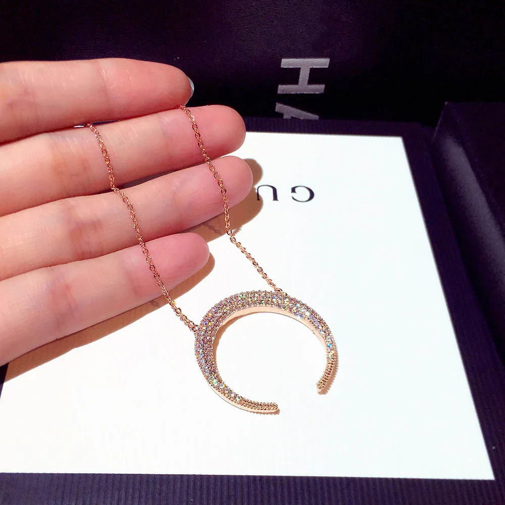 

Woman Bling Rhinestones Moon Shell Necklaces for Women French Light Luxury Clavicle Chain Wholesale