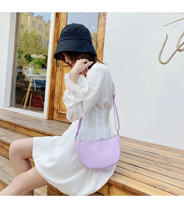 

Super Hot European and American Fashion Saddle Bag Chain Bag Semicircle Small Satchel Small Bag Trendy Girl