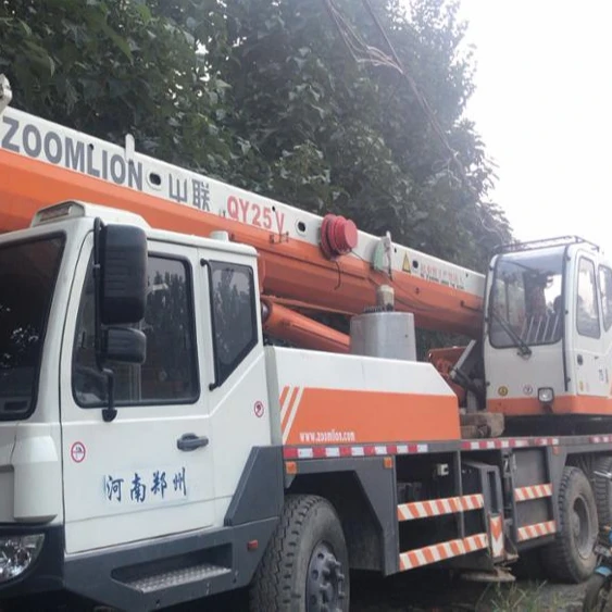 
USED hydraulic crane original chinese ZOOMLION 25TON 
