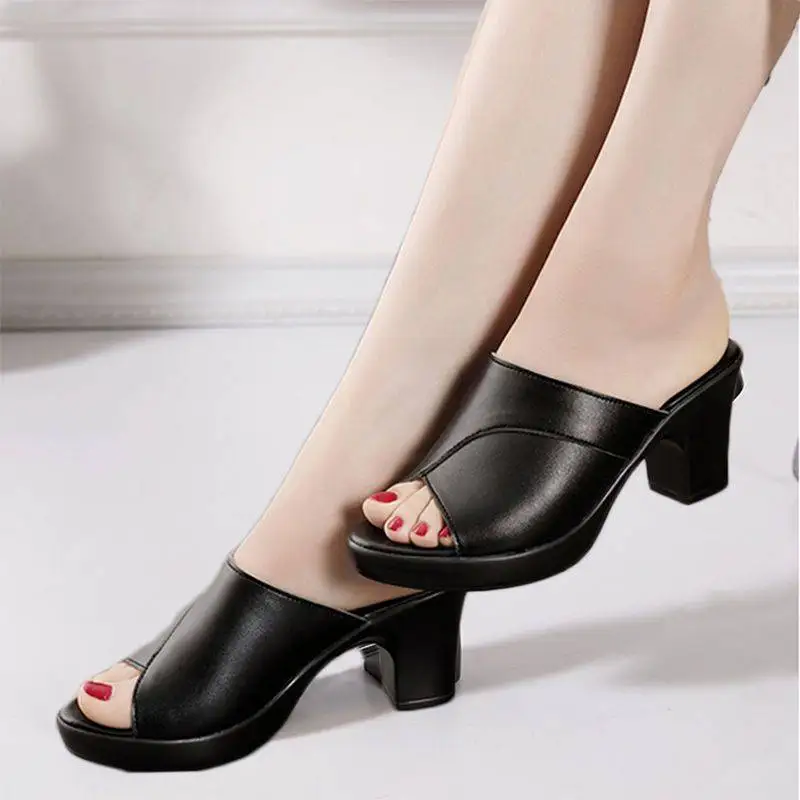 

Slippers 2021 new thick heel soft leather soft sole platform, Customized color