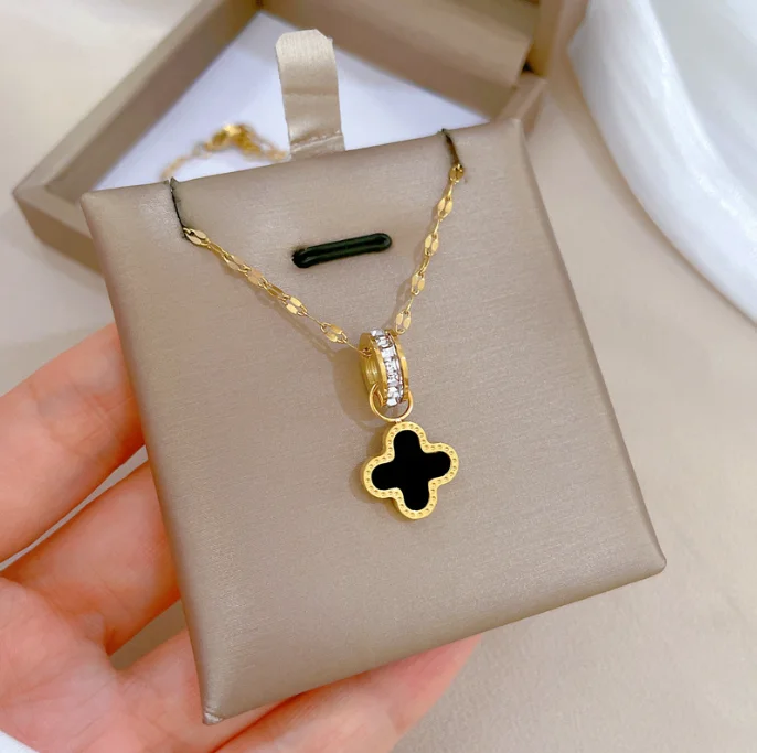 

2023 Fashion Gold initial letter word Stainless Steel Necklace for Women crystal Four Leaf Clover Pendant Clavicle Chain Jewelry