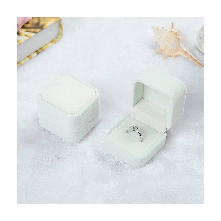 

Wholesale Luxury Flannel Ring Box Jewelry Pink Grey Ring Packaging Velvet Jewelry Box, Customized color