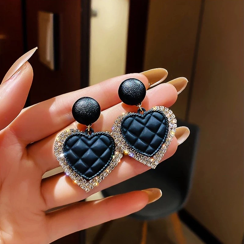 

Kaimei 2021 New Arrivals Black Double Love Heart Drop Earring Fashion Crystal Alloy Rhinestone Heart Shape Dangle Earrings, Many colors fyi