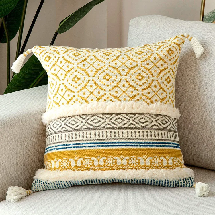 Boho Tufted Decorative Throw Pillow Covers for Couch Sofa Modern Moroccan Pillow Case With Tassels/