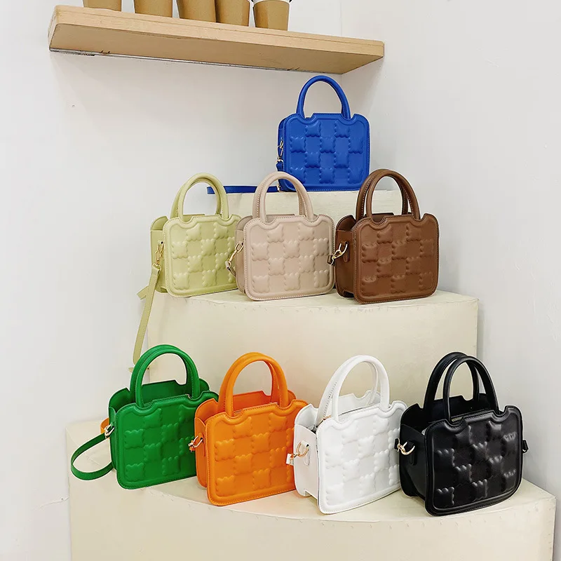 

BM9300 2022 Small Square Bag Luxury Vegan Leather Embroidery Lattice Women Shoulder Bag Handbags