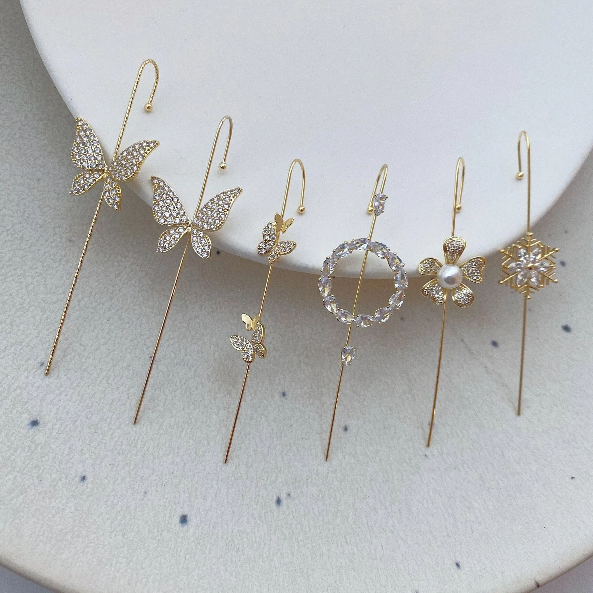 

Bohemian Pearl Stud Piercing Earrings 14k Gold Filled Stainless Steel Zircon Crystal Butterfly Ear Wrap Crawler Hook Earrings