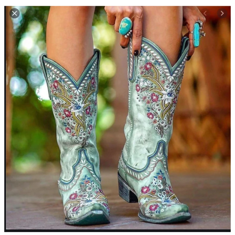 

Classic Retro Folk Style Women's Boots Pointy Embroidered Women's Boots Autumn And Winter