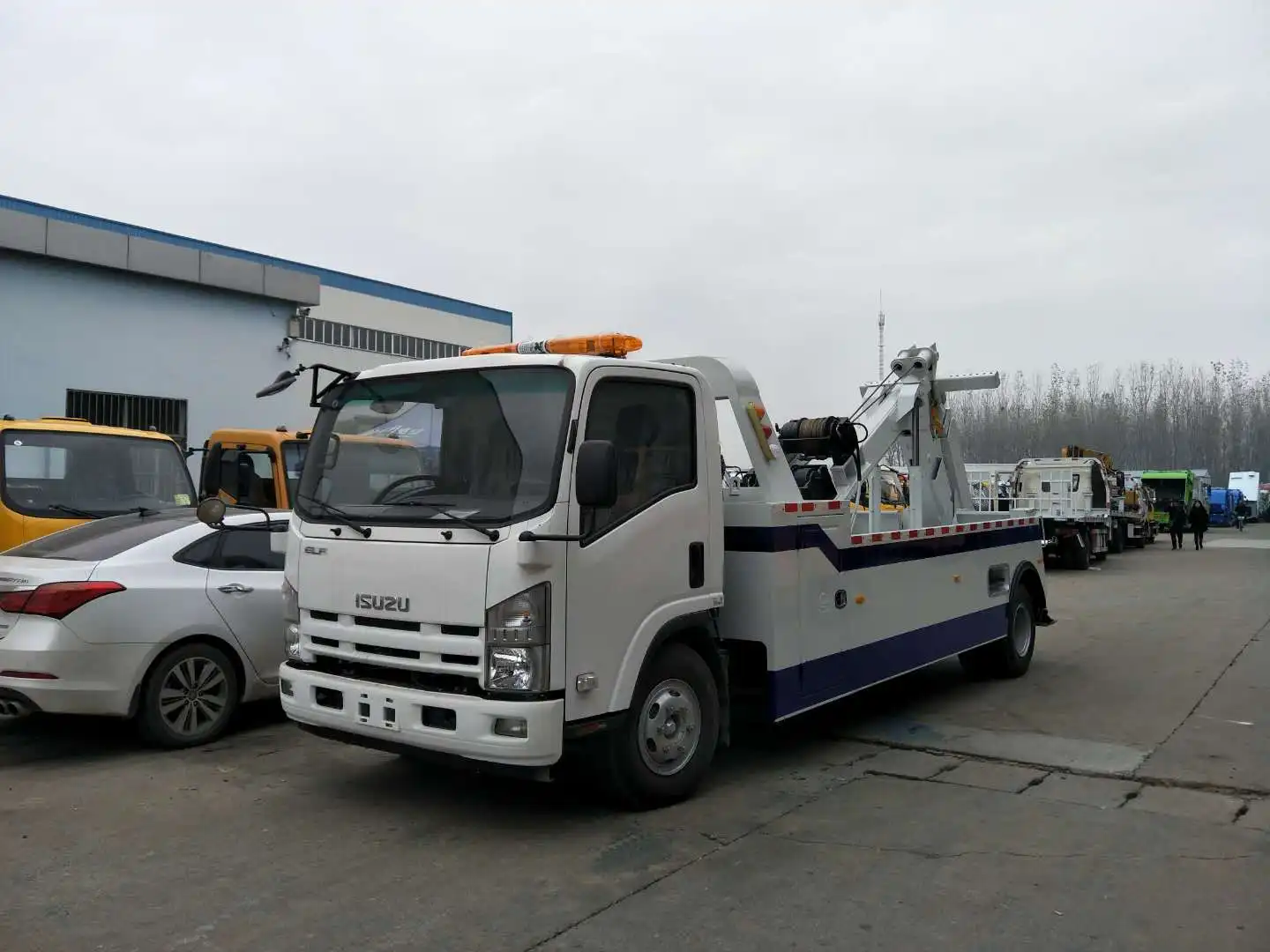 Japan I SUZU 600P 6 to 8ton metro tow truck and diecast tow truck sales