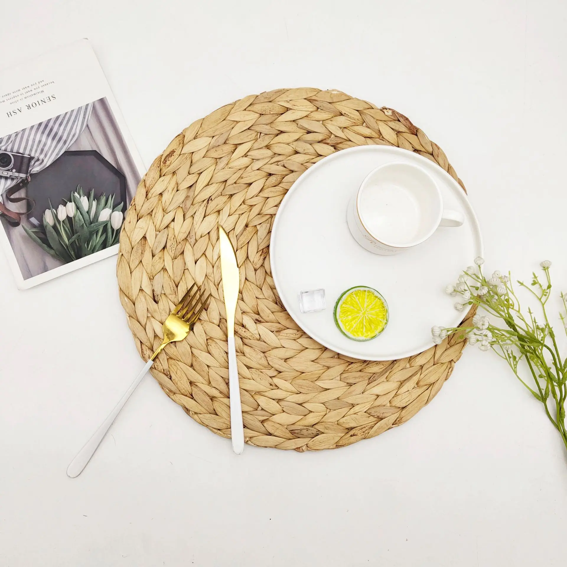 

Natural Straw Placemat Round Rattan Placemats Braided Tablemats Decoration Mats Placemat Dining Table Mat, Same as the picture