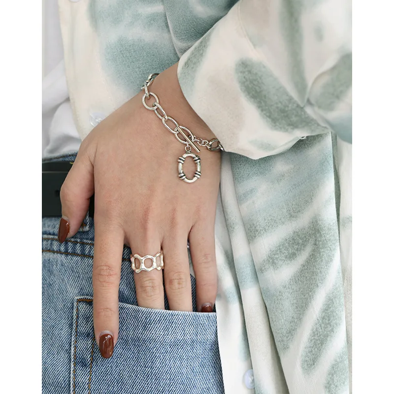 

Simple classic Unisex 925 Sterling Silver Oval Chain Toggle Bracelet 925 Silver Link Chain Paperclip OT Buckle Bracelet