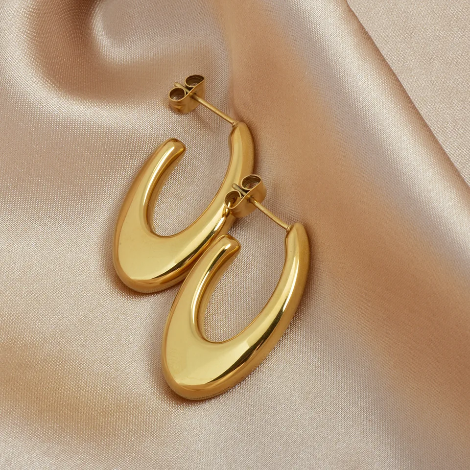 

European Hot 18K Gold Plated Titanium Steel Geometric Hoop Earrings Waterproof Stainless Steel Hollow Oval Earrings