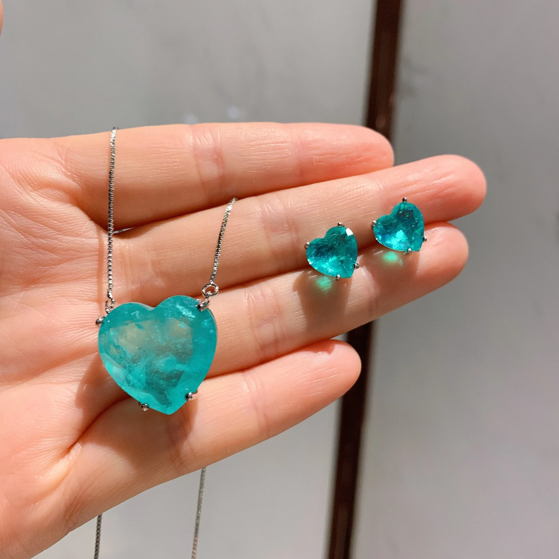 

New Arrival Brass Paraiba Tourmaline Gemstone Necklace Collar De Corazon Heart Diamonds Pendant Necklace Earrings Set, As picture show