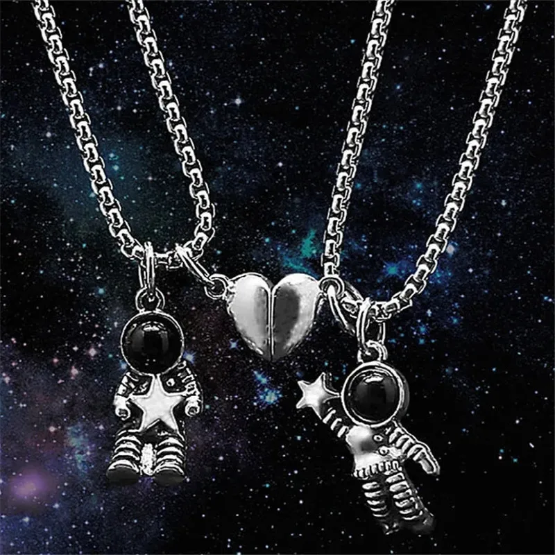 

Lovers Gift Sweater Chain Spaceman Astronaut Magnetic Necklace For Couple