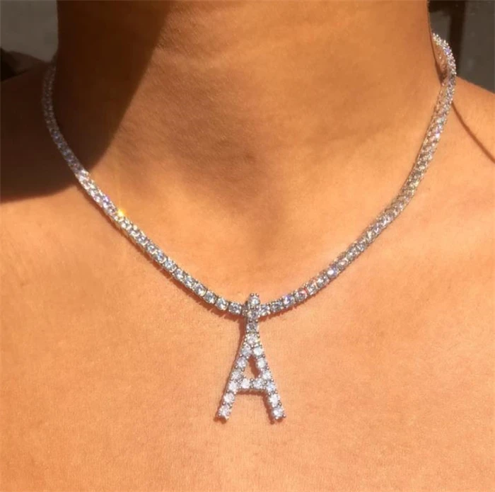 

2021 Custom Rhinestone Diamond Alloy Women Necklace Initial Letter Pendant Necklace, As the picture show