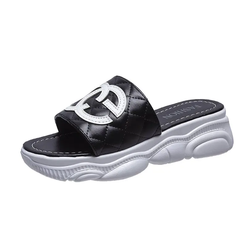 

Girl Cross Band Smiley Face New Fashion 2021 Ladies And Slippers Rubber Plastic Sandals