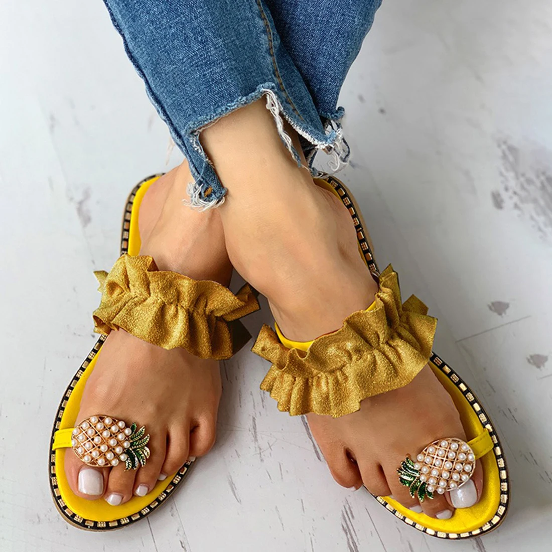 

Ladies Shoes Platform Sandalias De Mujer 2020 Women Slipper Pineapple Pearl Flat Toe Bohemian Casual Fruit Beach Sandals, Picture shown